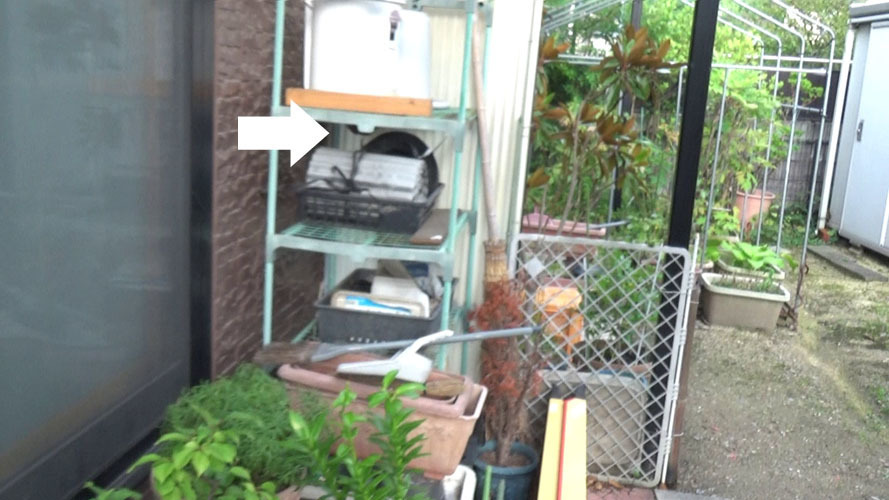 須賀川市森宿でスズメバチ駆除の現場
